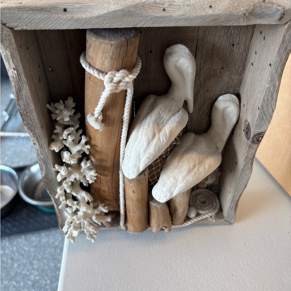 Rustic Coastal Wall Decor with White Pelicans